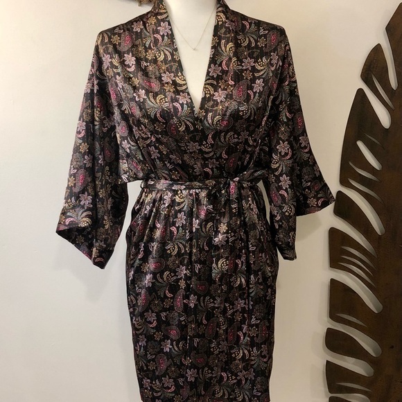 Victoria’s Secret Robe - Picture 1 of 14